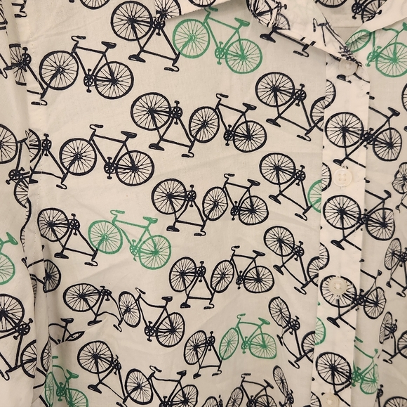 Crown & Ivy Women's Size XL Cotton Button Up Shirt White Bike Bicycles Top #958 - Picture 2 of 8